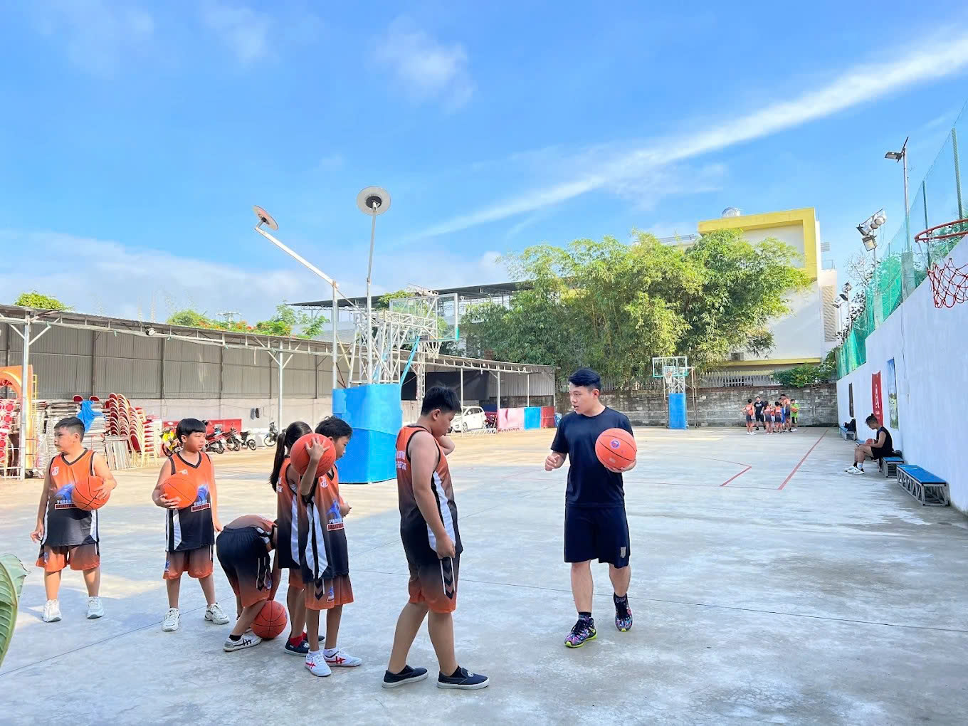 Trung tâm bóng rổ Bình Dương Phoenix - Ảnh phụ