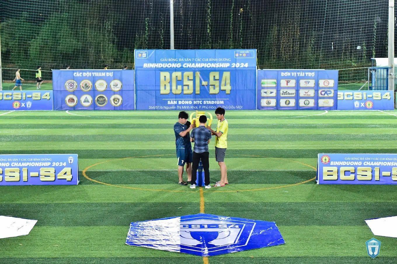 Sân bóng đá HTC STADIUM - Ảnh phụ